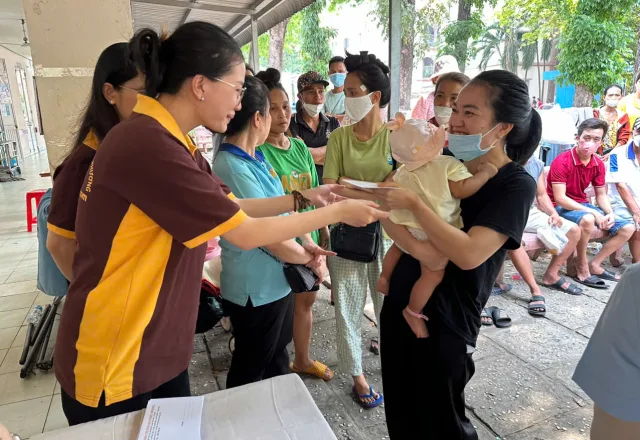 Hoạt động thiện nguyện tại bệnh viện nhi đồng ii