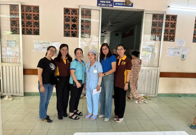 Hoạt động thiện nguyện tại bệnh viện nhi đồng ii